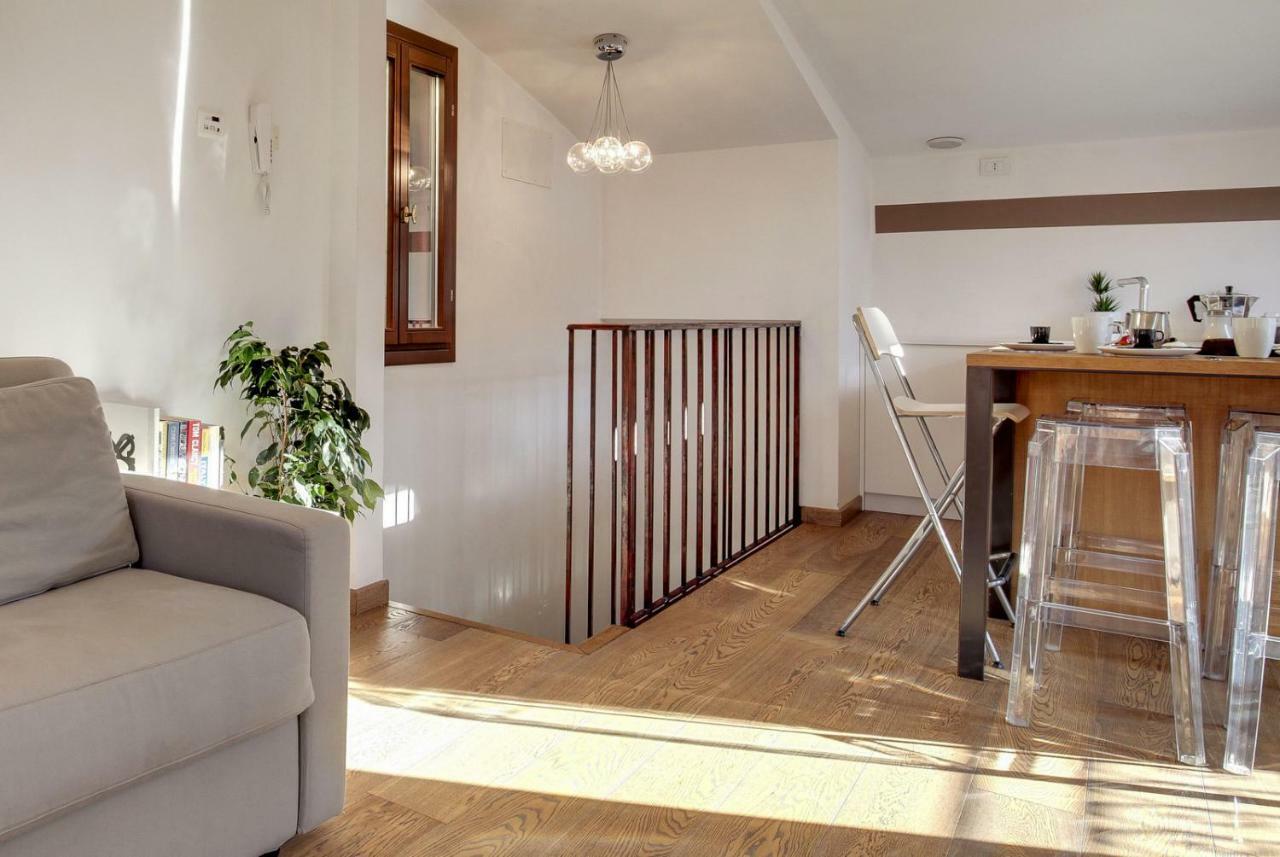 Modern Apartment Venice With Terrace Bagian luar foto